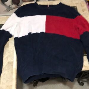 Tommy Hilfiger sweater